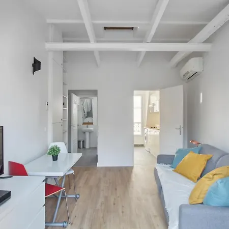 Lovely Studio For 2 People In By Weekome